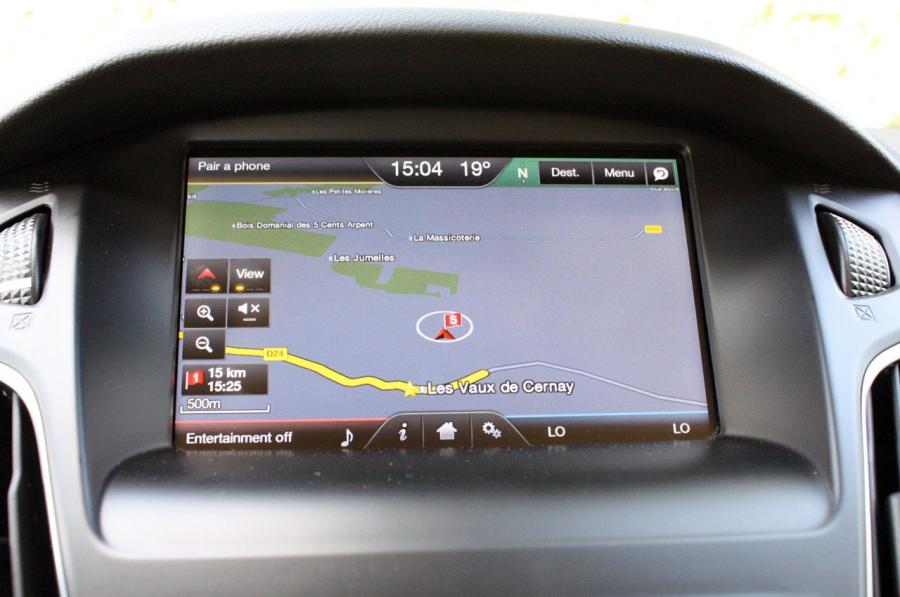 Ford Focus 1.0L EcoBoost 2014 года  (фото 16 из 27)